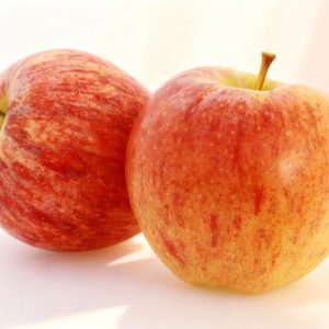 ফ্রেশ গালা আপেল (gala apple) – ১ কেজি (± ৫০ গ্রাম)